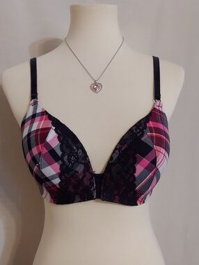 Victoria's Secret Pink & Black Plaid Lace Wireless Bra